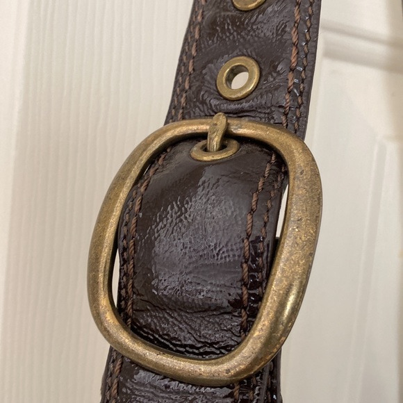 Large coach utility bag brown. Patent leather . - Picture 6 of 12